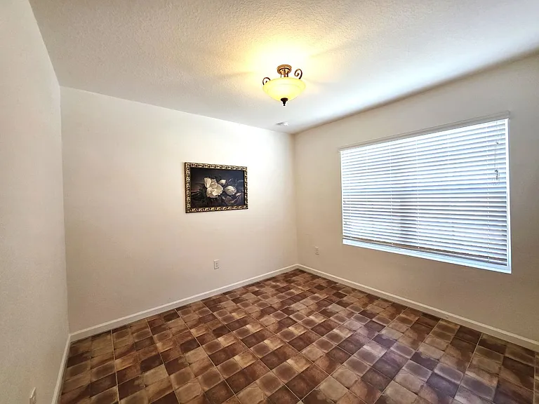 1440 Lexington Sq SW — Photo 35