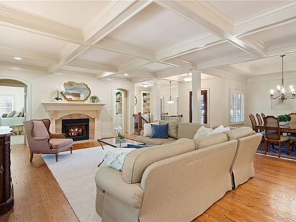 4th image of 2472 Ballantrae Cir