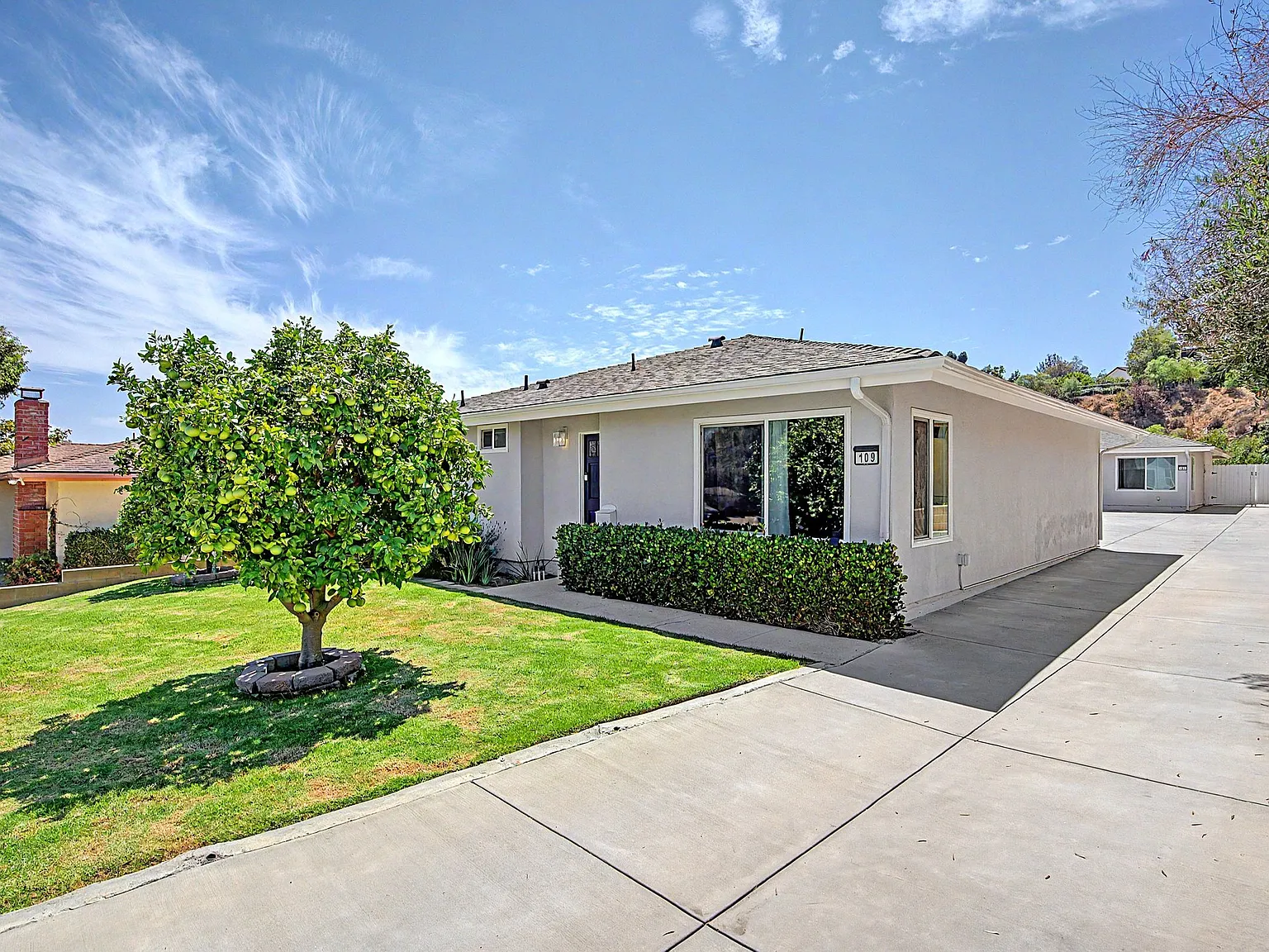 3 bed, 1240 sqft, $3,800 — Photo 2