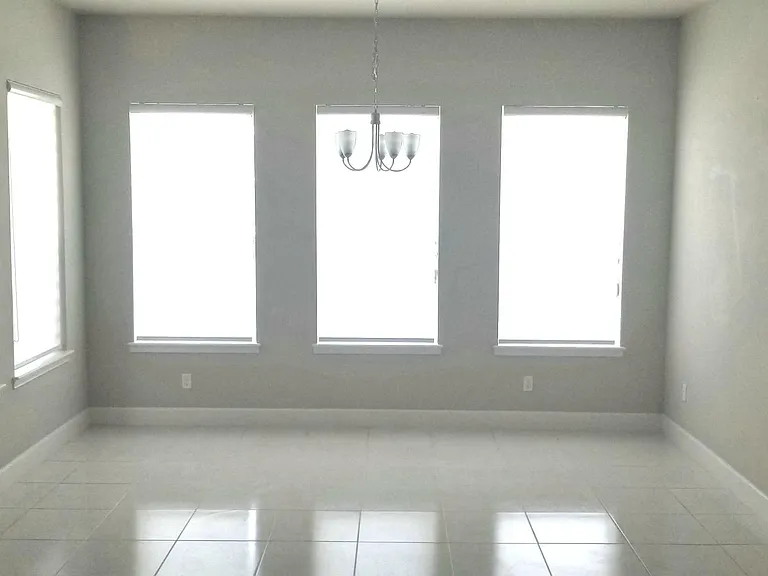 1925 Mendocino Ln — Photo 4