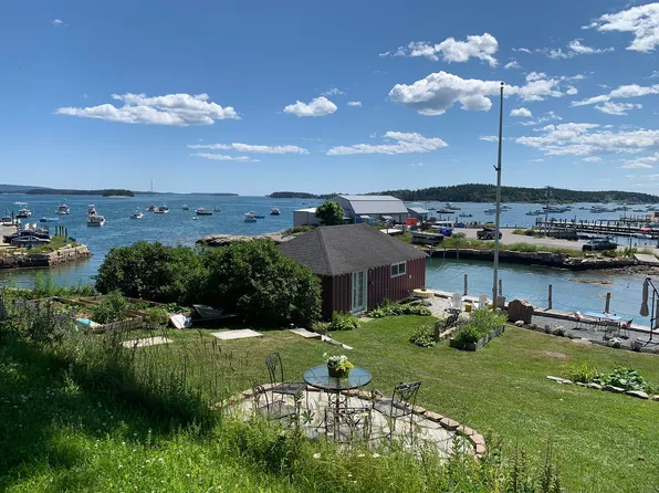 17 Seabreeze Avenue, Stonington, ME 04681