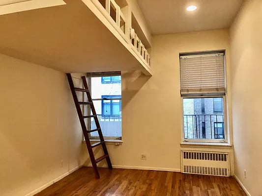 Rented by Bond New York | media 5