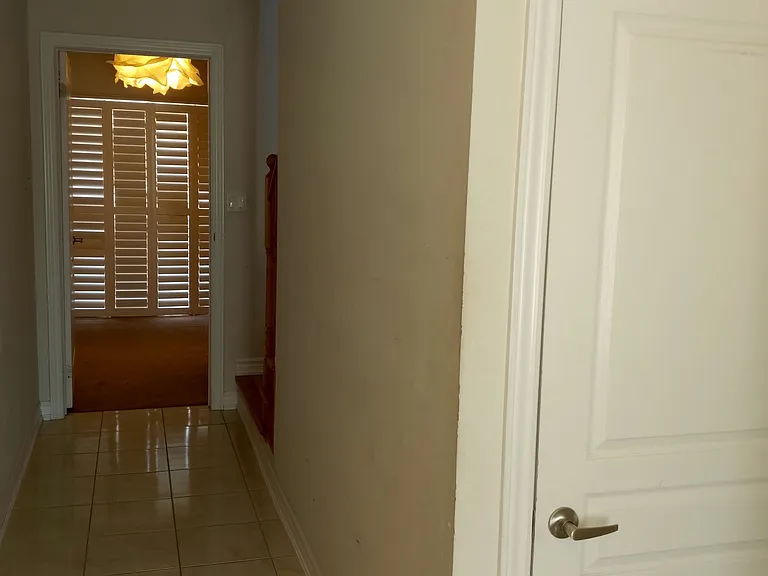 32 Aspen Hills Rd #4 — Photo 2