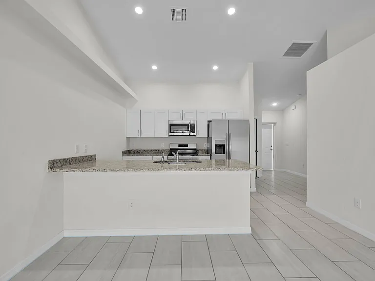 1413 Academy Blvd #1413 — Photo 7