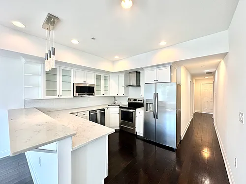 1215 Noble St #2 Photo 1