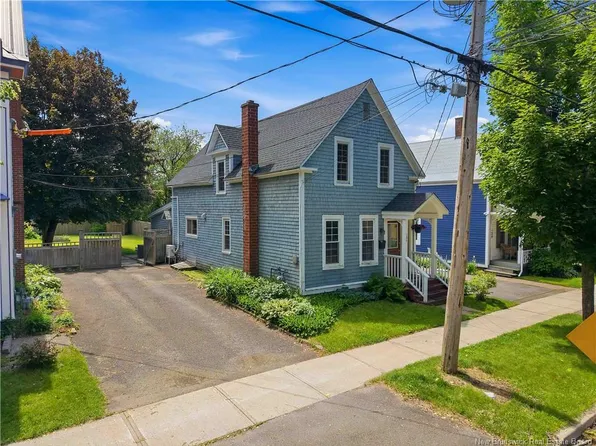 134 Charlotte St, Fredericton, NB E3B 1L2