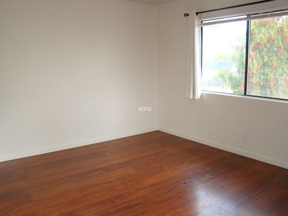 2nd image of 605 Bryan Ave APT 6