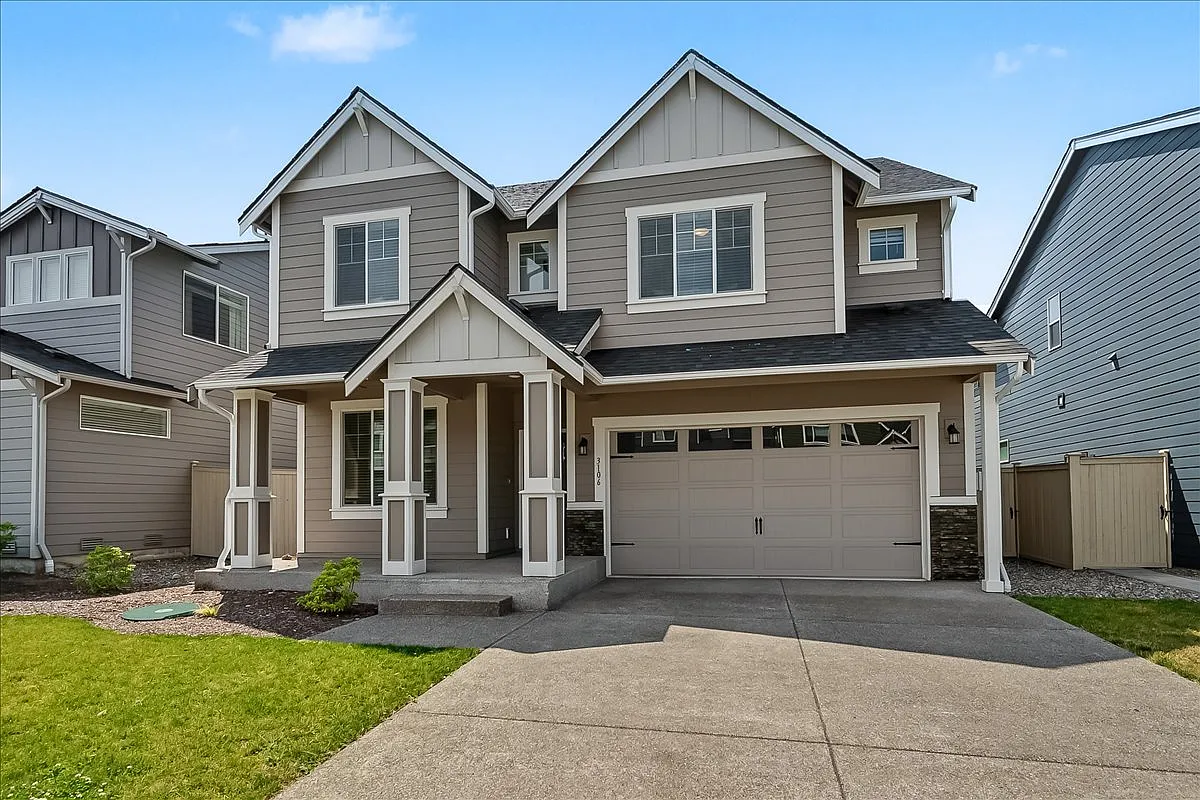 4 bed, 2.5 bath, 2622 sqft, $3,200 — Photo 2