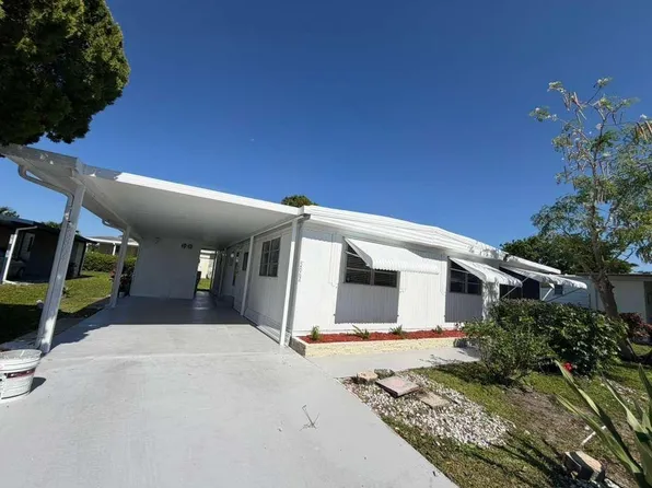 8864 Kings Drive, Boynton Beach, FL 33436