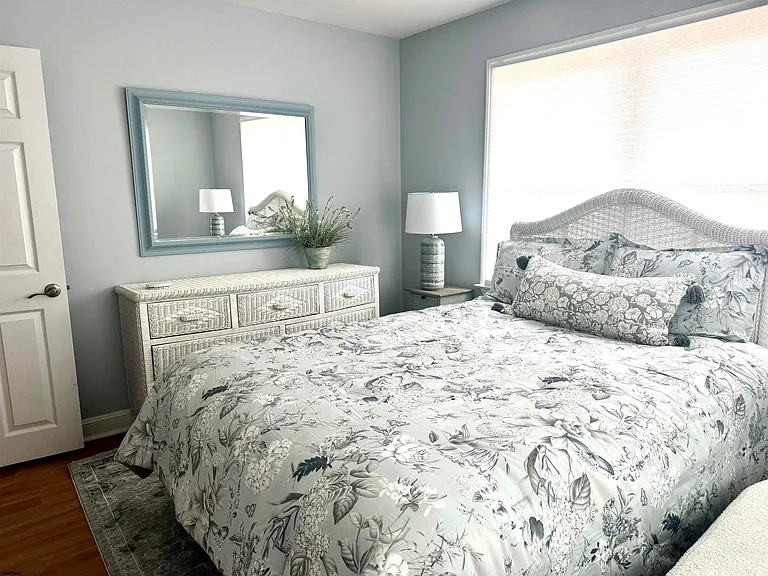 117 N Wilson Ave — Photo 11