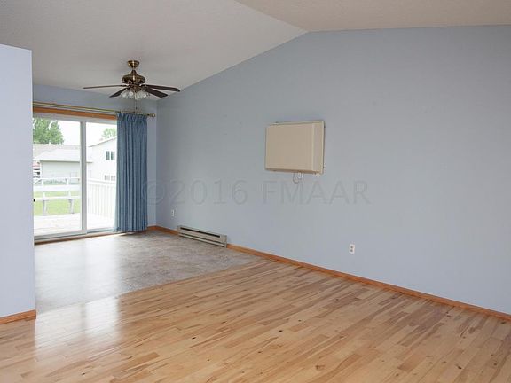 3rd image of 2911 Heatherwood Cir S