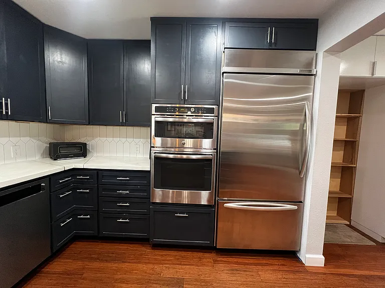 5305 Cloverdale Ln — Photo 8