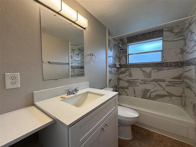 514 Winham St — Photo 12