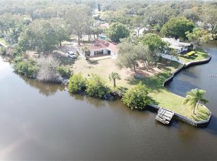 853 Seacrest Dr, Largo, FL 33771