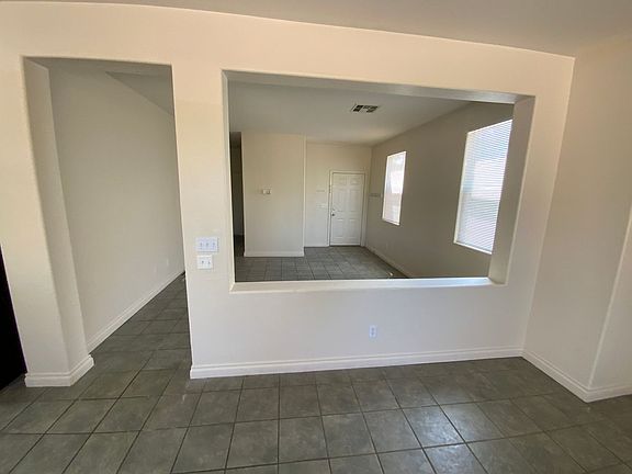 5th image of 2392 Predera Ave