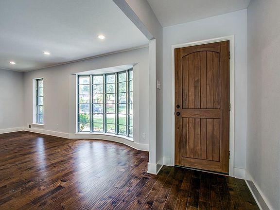 4th image of 10147 Coveridge Dr