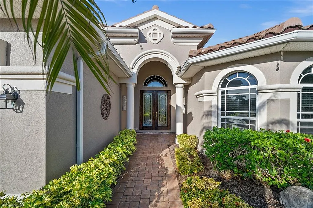 4 bed, 3.0 bath, 2568 sqft, $8,000 — Photo 1