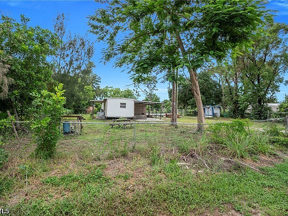 4th image of 8326 Breeze Dr