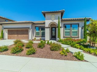 1824 E Benvenuto Dr, Fresno, CA 93730