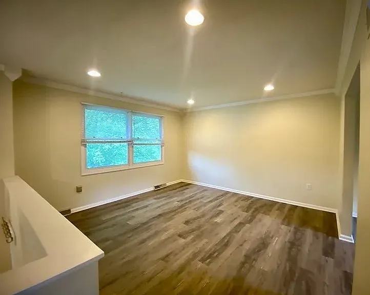 4158 Jasmine Pl — Photo 9