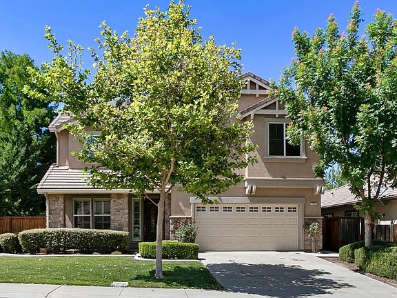 2nd image of 9401 California Oak Cir