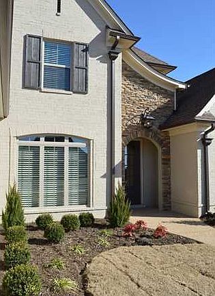 3rd image of 1098 Aquila Cir N