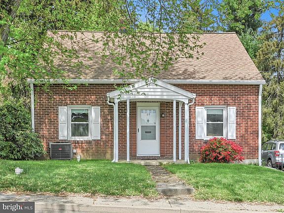 2nd image of 69 E Cottage Ave