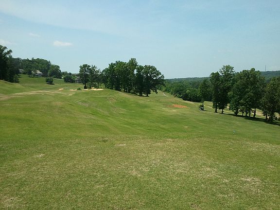 Golf Club towards Lot