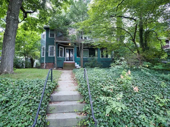377 River Rd, Bogota, NJ 07603