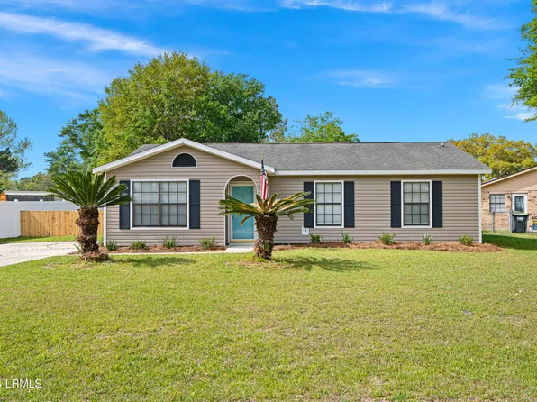 14 Quail Ridge Cir N, Beaufort, SC 29906