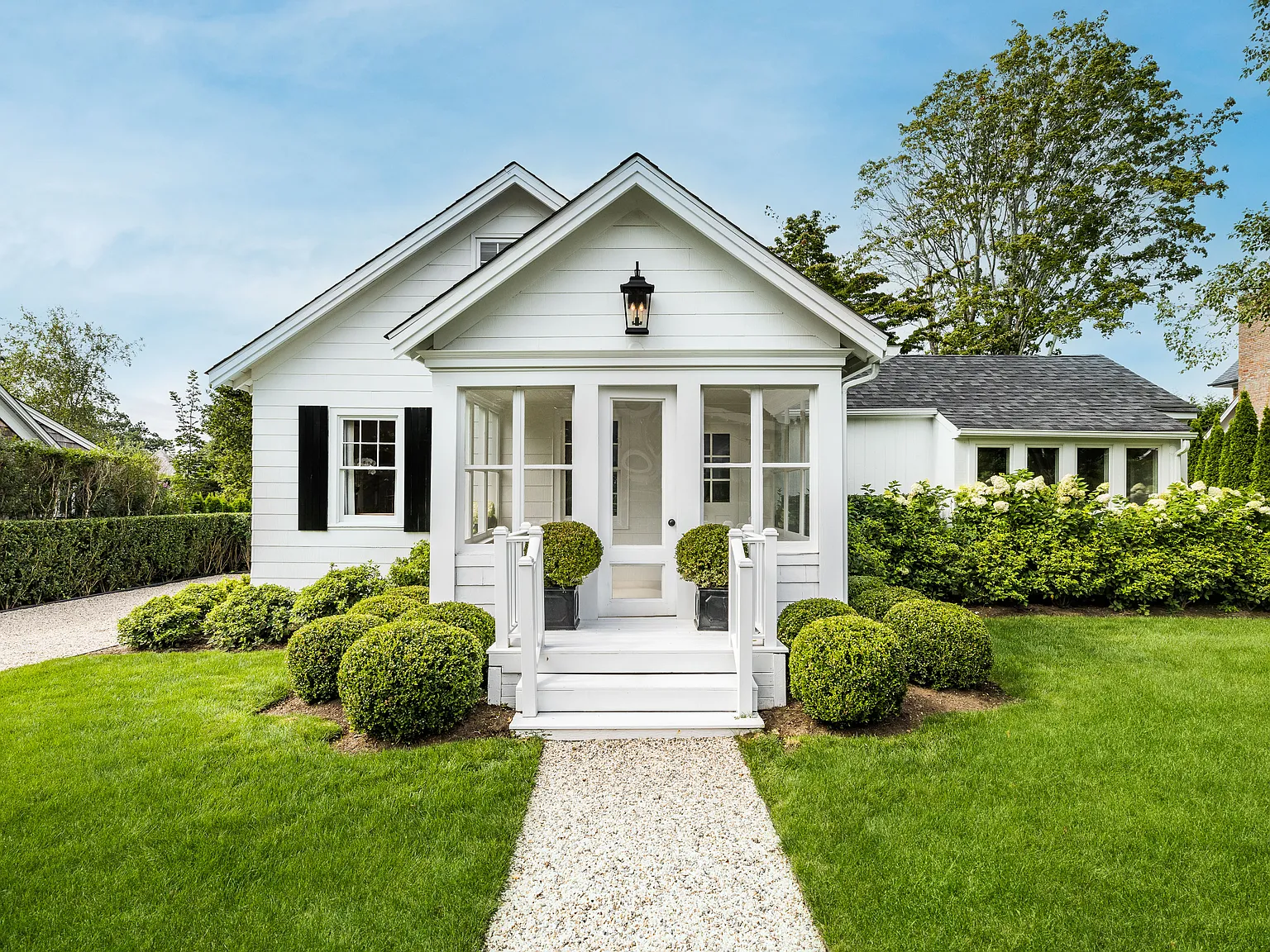 Stylish Designer Retreat - Bridgehampton — Photo 3
