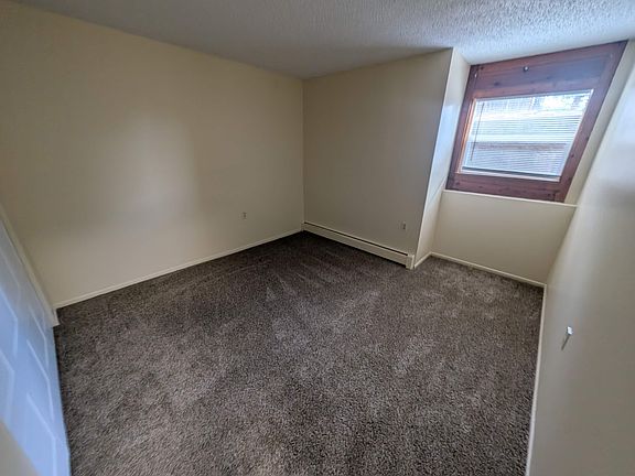2nd image of 510B Mountain View Pl