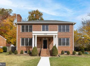 1100 Offutt Dr, Falls Church, VA 22046