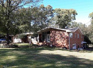 1064 Pineridge Dr, Morrow, GA 30260