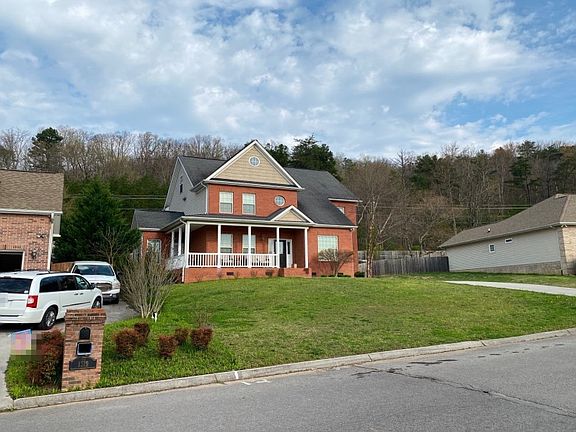 3rd image of 1225 Paxton Dr