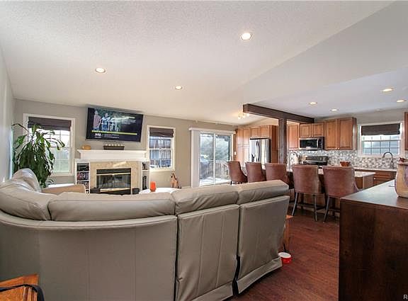 4th image of 31198 Tanglewood Dr #1