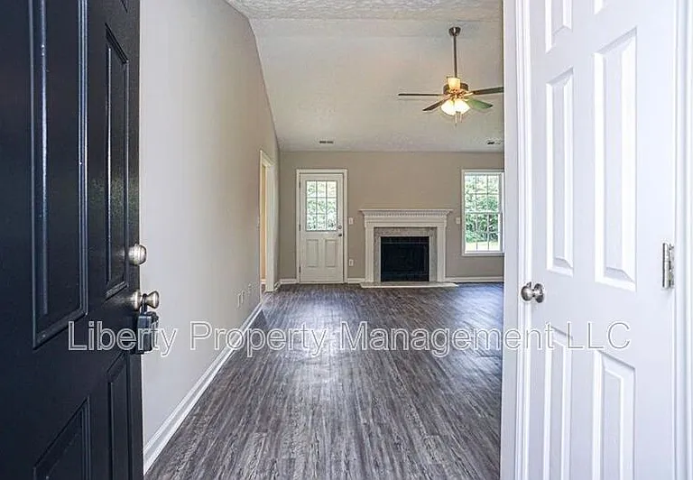 1517 Clan Campbell Dr — Photo 3