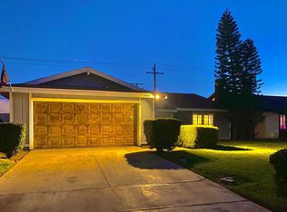 3005 W Spruce St, Rialto, CA 92376