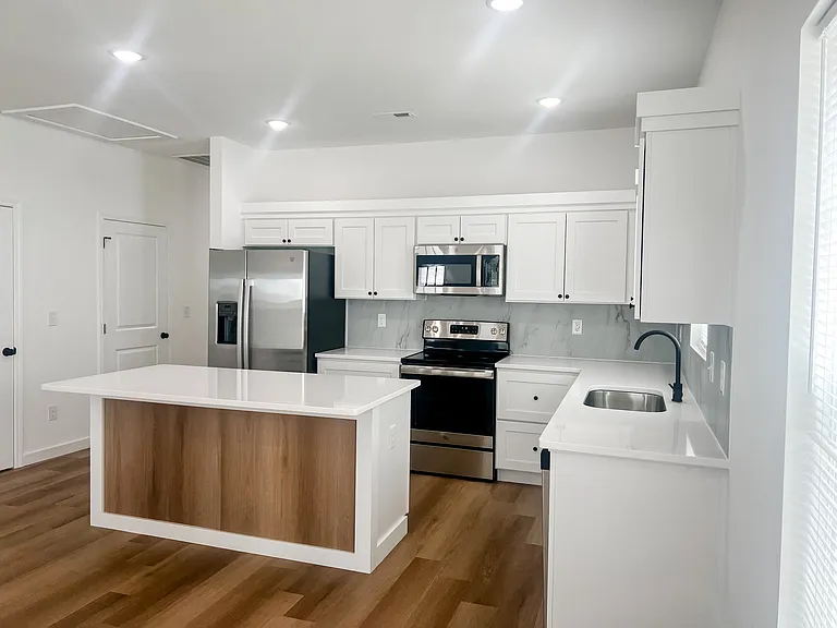 262 Hummingbird Ln — Photo 4