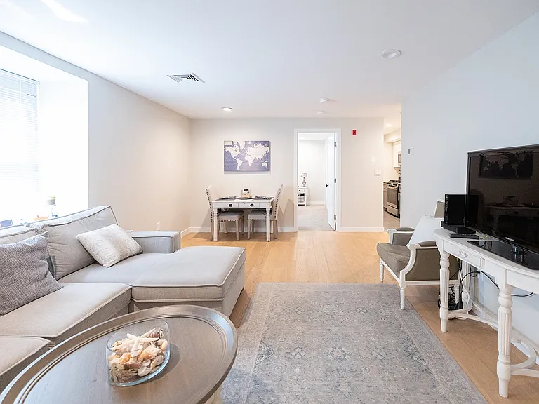 Deacon Court - 1661 Washington Street — Photo 121