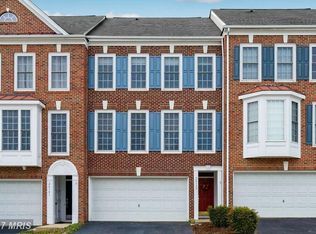 26139 Kennywood Sq, Chantilly, VA 20152
