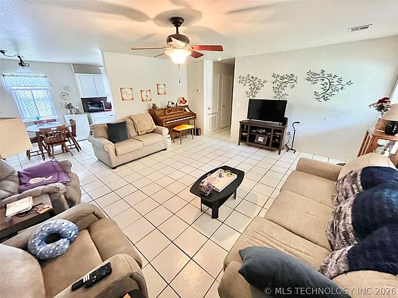 5th image of 318 Ted Allen Ln