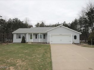 7451 Warner St, Allendale, MI 49401