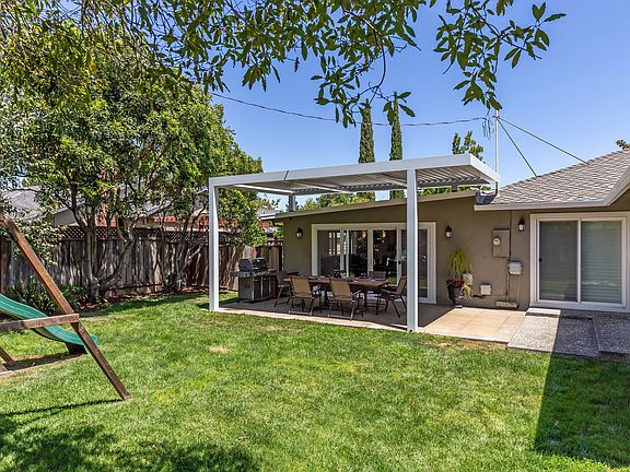 3rd image of 201 Lester Ln