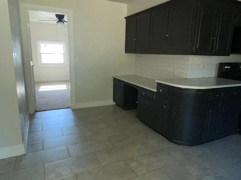 2625 NW 118th Cir — Photo 9