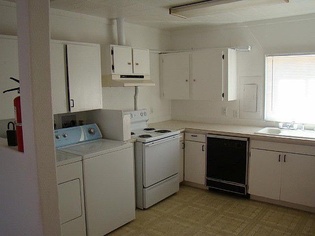 2nd image of 4717 NE 15th Ave