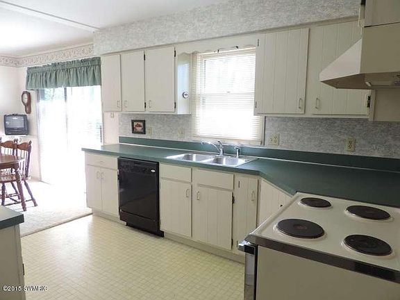 4th image of 790 E Fennwood Cir