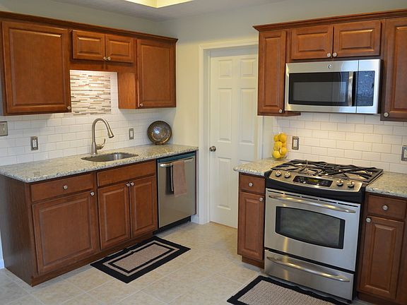 3rd image of 448 N Pennsylvania Ave