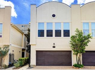 107 Riley Ln, Houston, TX 77003