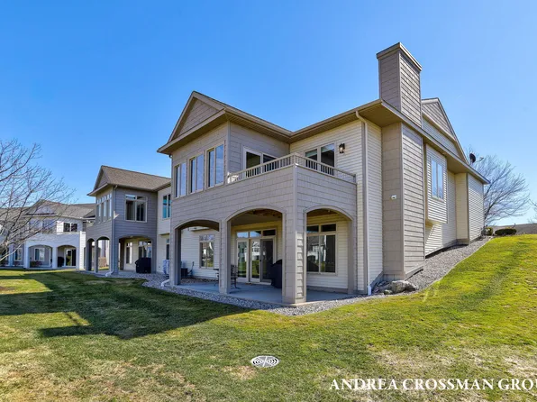 1284 Prestwick Dr, Holland, MI 49423